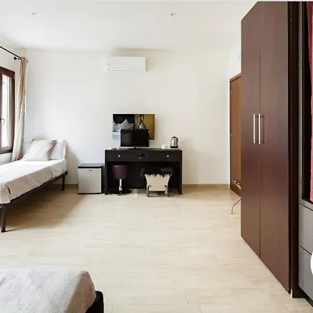 Blu Suite-3